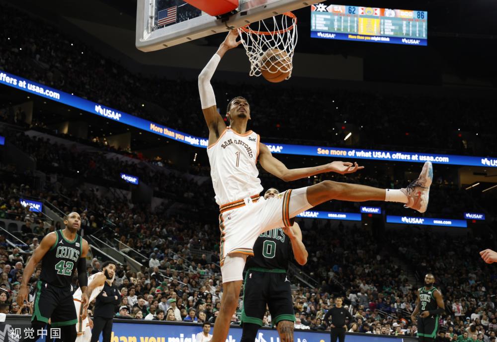 乒乓球亚洲杯男单半决赛，梁靖崑、林诗栋登场，为他们一起加油.