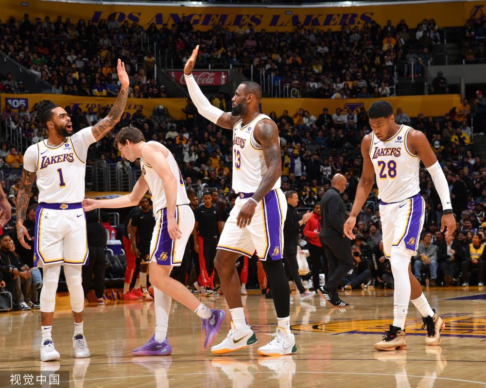 乒乓球亚洲杯男单半决赛，梁靖崑、林诗栋登场，为他们一起加油.