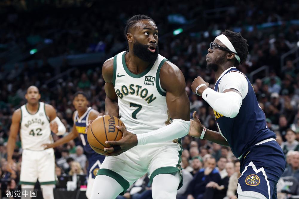 傳球細膩且 傳球細膩且